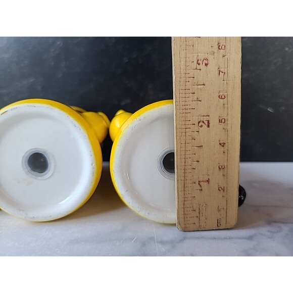 Vintage Georgia Salt And Pepper Shakers - Picture 8 of 10